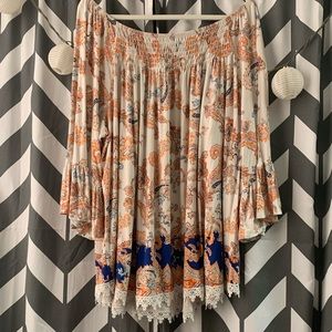 OFF THE SHOULDER BLOUSE